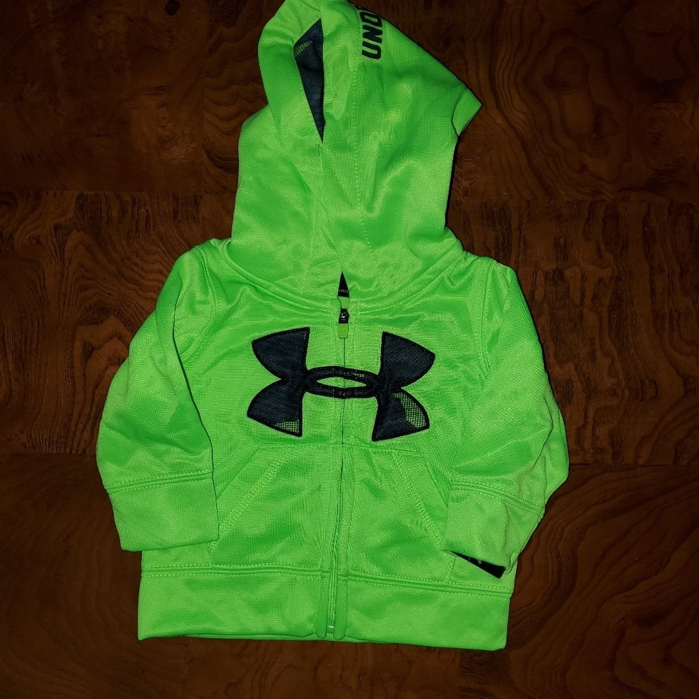 BNWT  3T  under armour hoodie
